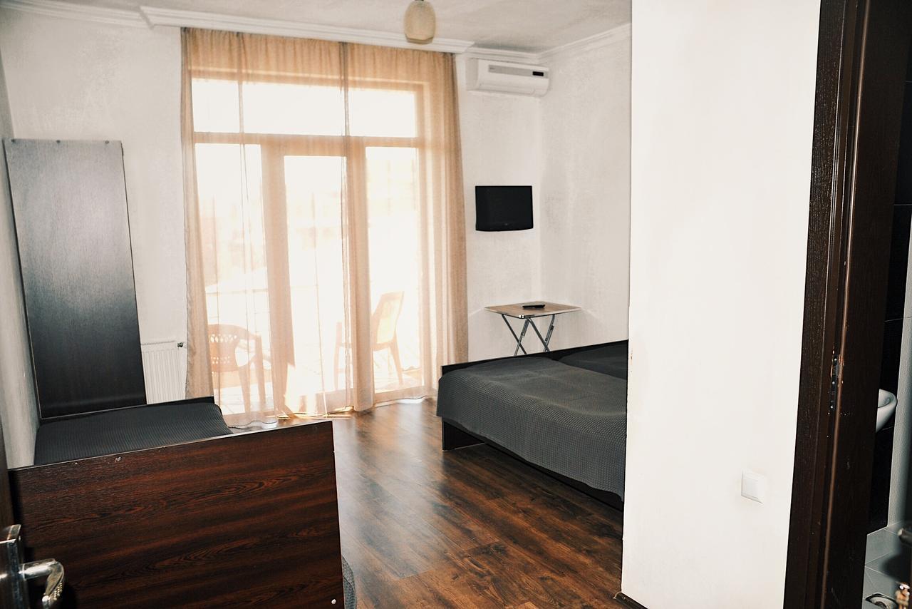 Hotel Sunny Coast Kobuleti Esterno foto